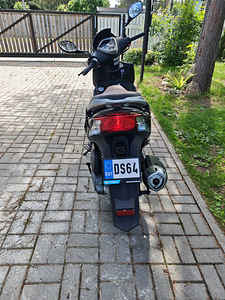 Скутер Kymco (4 фото из 4)
