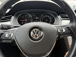 Volkswagen Passat 2016 2.0tdi (13 фото из 15)