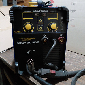 Keevituse poolautomaat Iskra Profi Cobalt MIG 300DC (3 foto / 6)