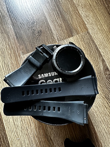 Samsung Gear S3 Frontier (2 фото из 3)