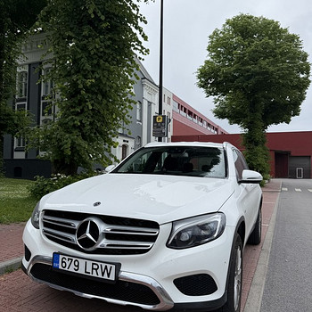 Mercedes-Benz GLC 350e 4MATIC Plug-in Hybrid (2017)