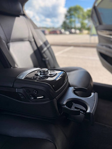 BMW 750d Long Xdrive (9 фото из 15)