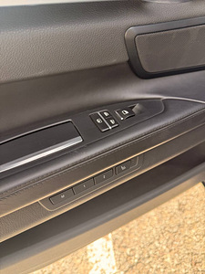 BMW 750d Long Xdrive (11 фото из 15)