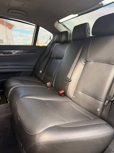 BMW 750d Long Xdrive (12 фото из 15)