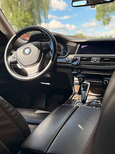 BMW 750d Long Xdrive (15 фото из 15)