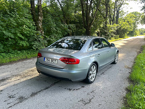 Audi A4 (7 фото из 8)