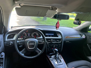 Audi A4 (5 фото из 8)