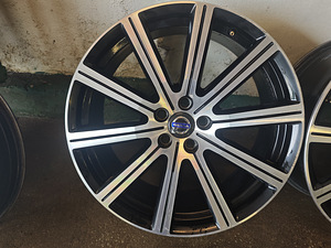 Volvo Titania valuveljed 20x8 5x108 63.4 ET55 (3 foto / 5)