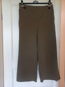 Новые брюки Vero Moda. L/32. (2 фото из 2)