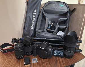 Canon EOS 90D с тремя объективами, штативом и рюкзаком (1 фото из 9)