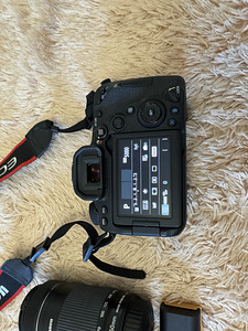 Canon EOS 90D с тремя объективами, штативом и рюкзаком (5 фото из 9)