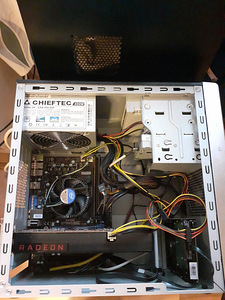 Gaming PC: Core i7 (Xeon) / 8GB / Radeon RX570 / 500GB (3 foto / 9)