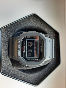 CASIO G-SHOCK DW-5600HR (1 foto / 5)