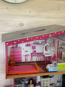 Suur KidKraft nukumaja mööbli ja tarvikutega (2 foto / 8)