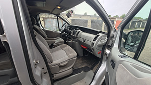 ПРОДАЕТСЯ Opel Vivaro 1.9 R4 DTi 74кВ (6 фото из 9)