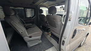 ПРОДАЕТСЯ Opel Vivaro 1.9 R4 DTi 74кВ (7 фото из 9)