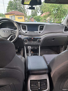 Hyundai Tucson 2.0 crdi 100kw (8 foto / 11)