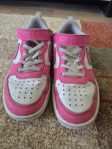 Кроссовки NIKE, размер 32 (1 фото из 6)