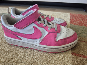 Кроссовки NIKE, размер 32 (2 фото из 6)