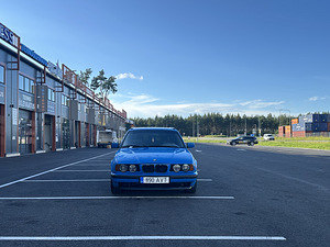 BMW (2 фото из 11)