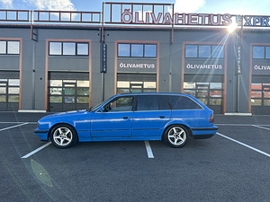 BMW (4 фото из 11)
