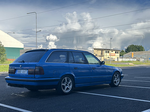 BMW (7 фото из 11)