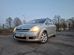 Toyota corolla verso (3 foto / 12)