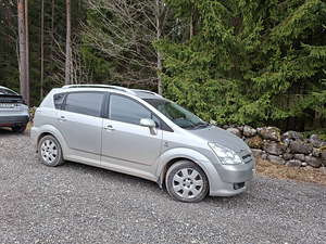 Toyota corolla verso (11 foto / 12)