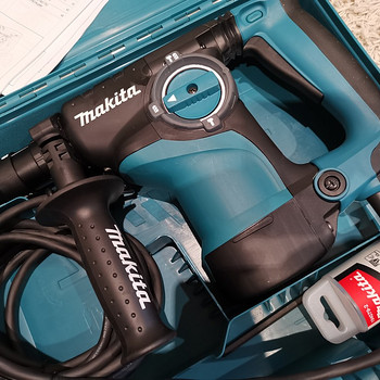 Uus Puurvasar Makita HR2811FT