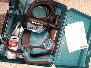 Новый перфоратор Makita HR2811FT (4 фото из 4)