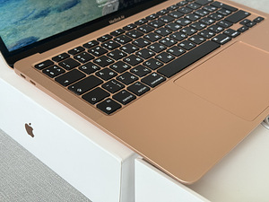 Apple Macbook Air 13 M1 Gold 8/256GB ENG/RUS uueväärne! (4 foto / 8)