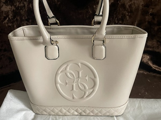 Kott GUESS