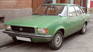 Лобовое стекло Opel Rekord D (1 фото из 1)