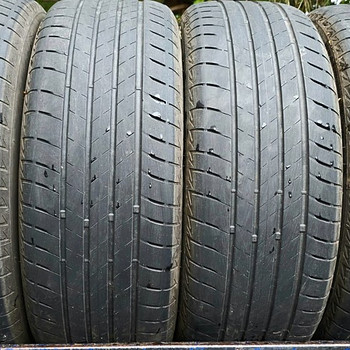 Шины R18 235 55 18 Bridgestone 4-5 мм 4 шт.