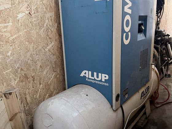 Винтовой компрессор Alup с осушителем и ресивером 500L