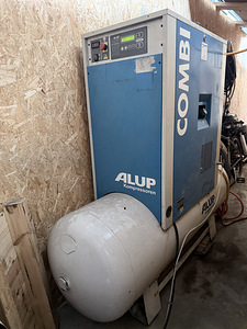 Винтовой компрессор Alup с осушителем и ресивером 500L (1 фото из 4)