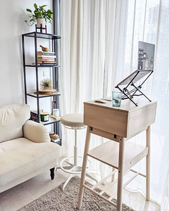 Müüa kompaktne kõrge IKEA KNOTTEN kirjutuslaud (2 foto / 3)