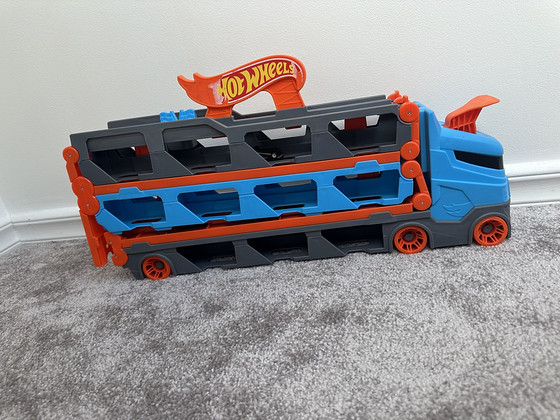 Машинки Hot Wheels