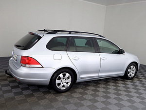 Volkswagen Golf Match ATM 1.6 TDI 77kW (3 фото из 9)