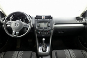 Volkswagen Golf Match ATM 1.6 TDI 77kW (5 фото из 9)