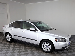 Volvo S40 Momentum 2.0 D4 100kW (1 фото из 7)