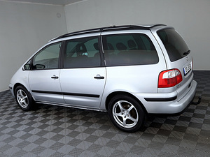 Ford Galaxy Camper 2.3 103kW (4 фото из 9)