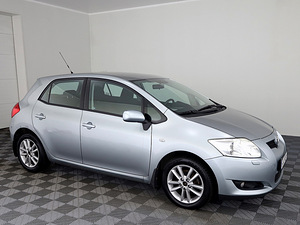 Toyota Auris Linea Sol ATM 1.6 91kW (1 фото из 8)