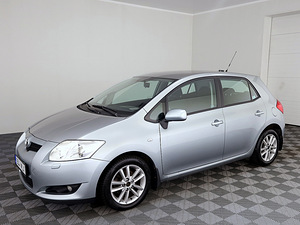 Toyota Auris Linea Sol ATM 1.6 91kW (2 фото из 8)