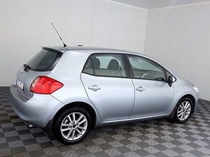 Toyota Auris Linea Sol ATM 1.6 91kW (3 фото из 8)