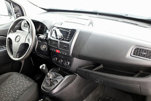 Opel Combo Maxi Van 1.2 CDTi 66kW (5 фото из 8)