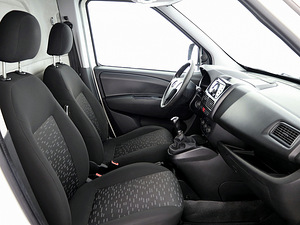 Opel Combo Maxi Van 1.2 CDTi 66kW (6 фото из 8)