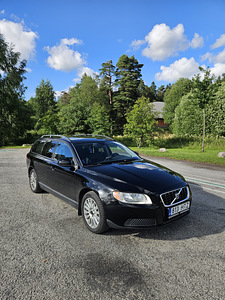 Volvo V70 (3 фото из 12)