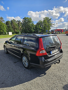 Volvo V70 (6 фото из 12)