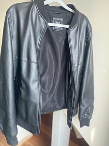 Кожаная куртка ZARA, S (2 фото из 2)